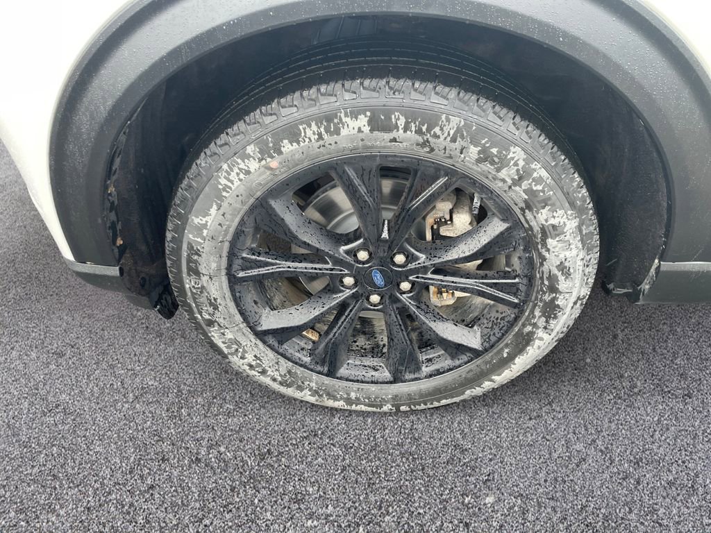 Certified 2022 Ford Explorer Limited AWD/4WD image 12