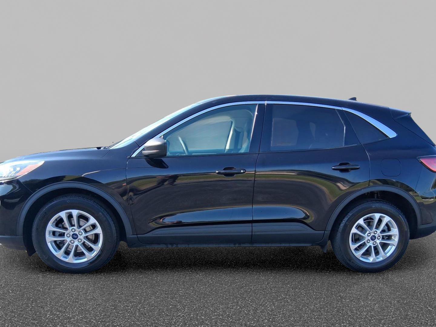 Certified 2022 Ford Escape SE w/ Convenience Package FWD image 3