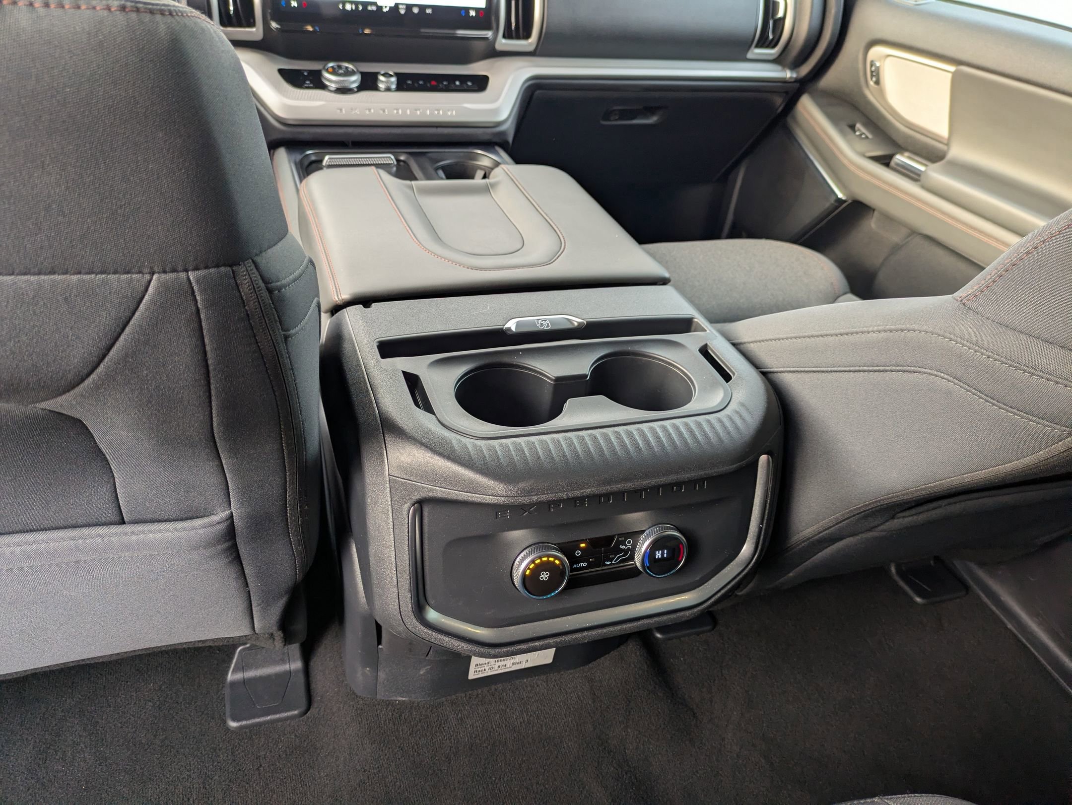 Certified 2025 Ford Expedition Active image 29