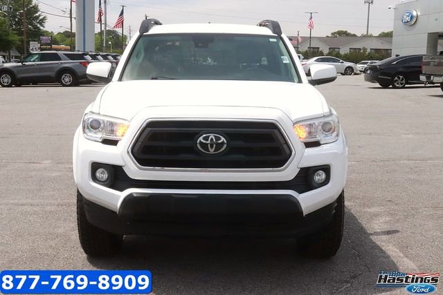 Used 2020 Toyota Tacoma SR5 AWD/4WD image 2