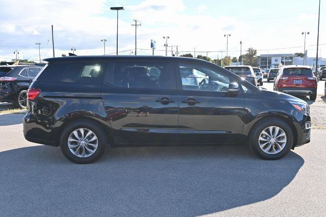 Used 2021 Kia Sedona LX image 6