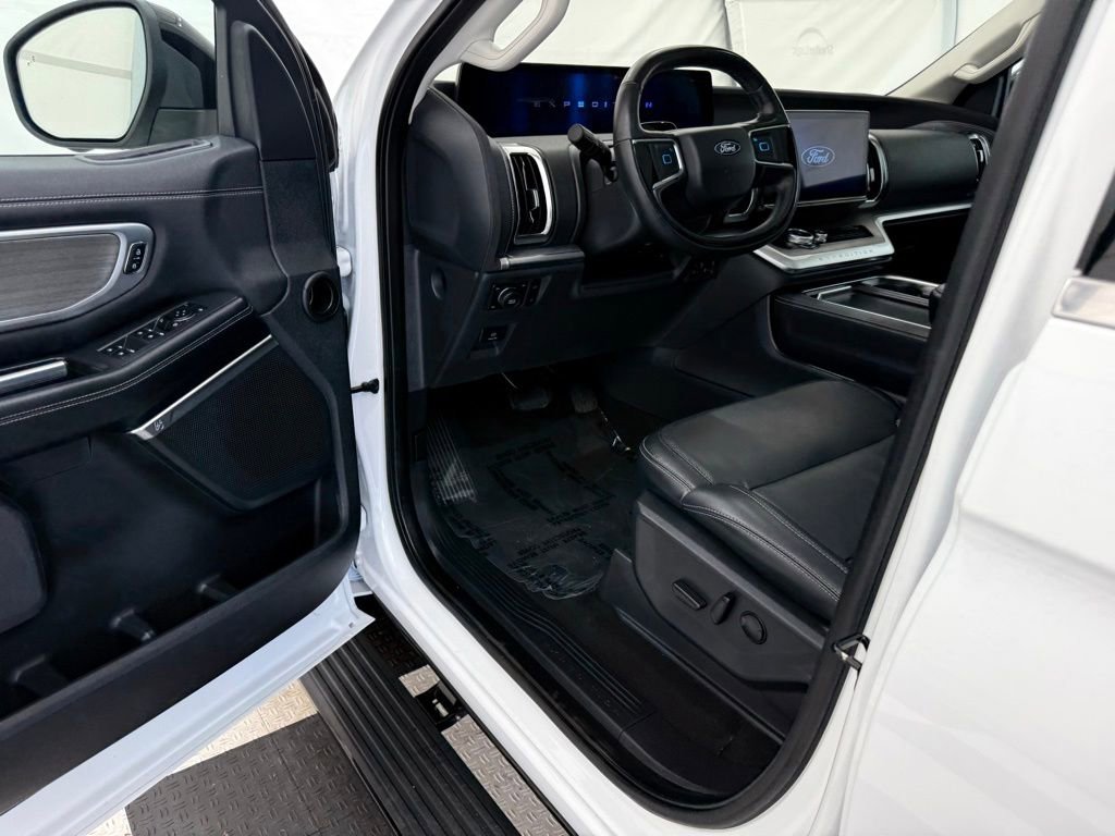 Certified 2025 Ford Expedition Max Platinum AWD/4WD image 41