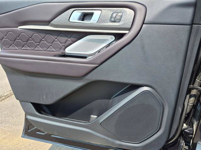 Certified 2025 Ford Explorer Platinum w/ LUX Leather Package AWD/4WD image 15