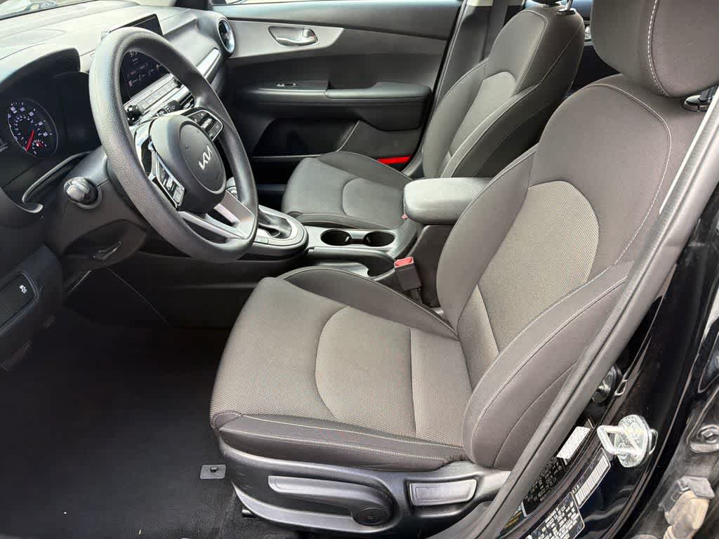 Used 2023 Kia Forte LXS FWD image 10