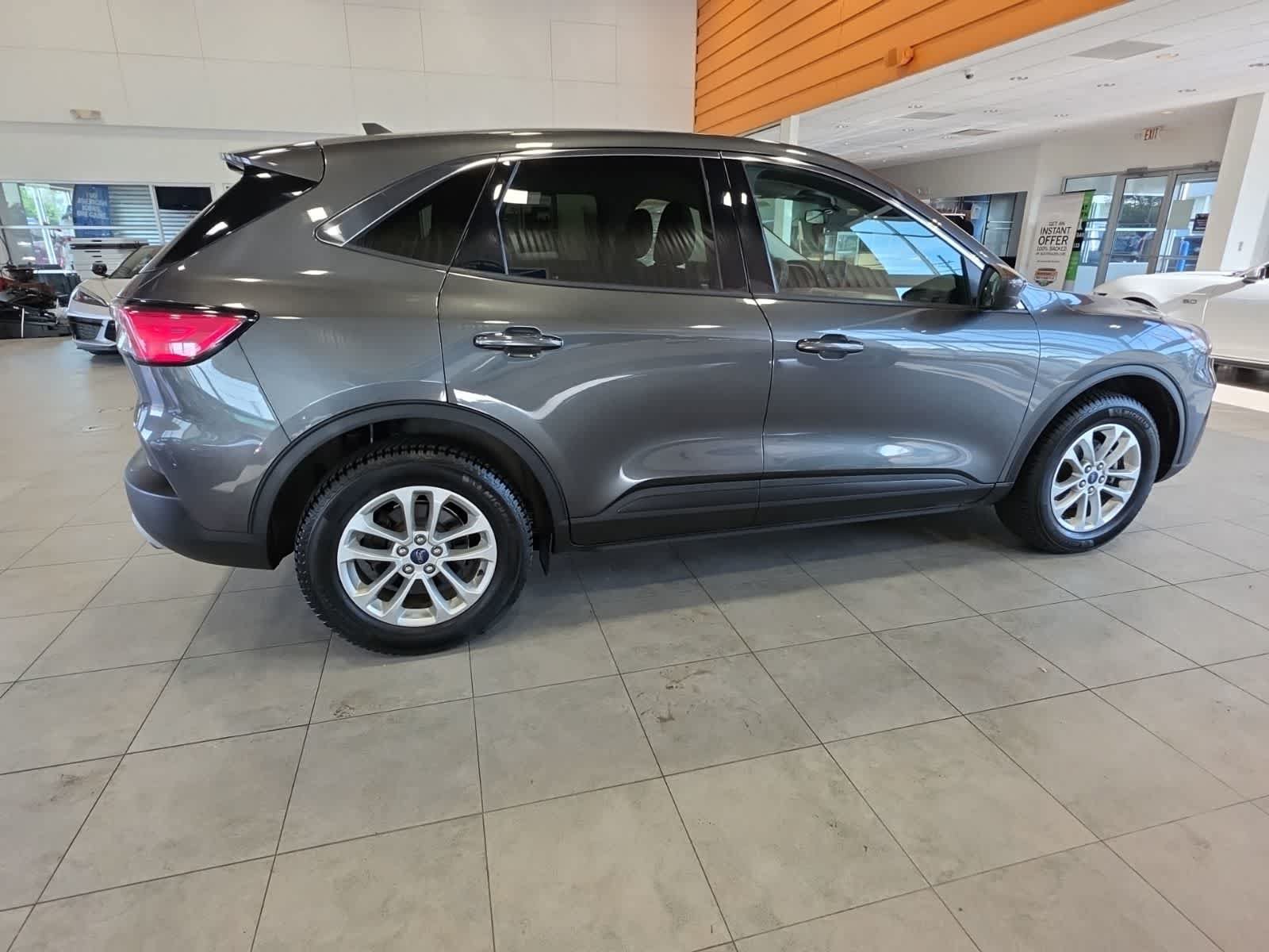 Certified 2020 Ford Escape SE AWD/4WD image 6