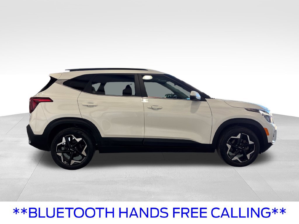 Used 2024 Kia Seltos EX FWD image 9