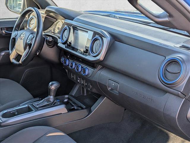 Used 2018 Toyota Tacoma TRD Off-Road AWD/4WD image 23