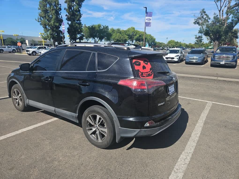 Used 2018 Toyota RAV4 XLE w/ Plus Extra Value Package FWD image 5