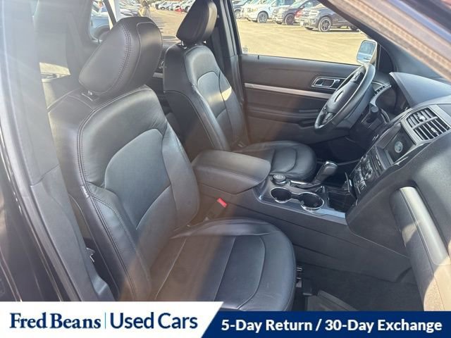 Certified 2018 Ford Explorer XLT w/ Equipment Group 202A AWD/4WD image 12