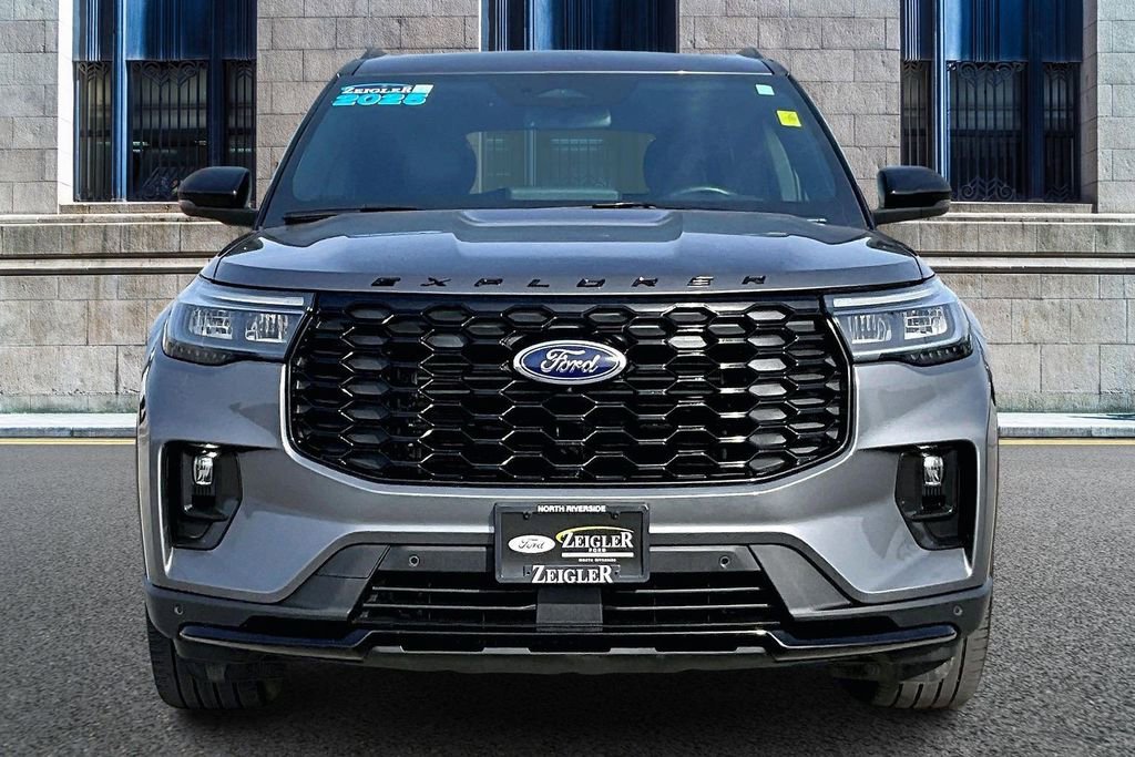 Certified 2025 Ford Explorer ST-Line w/ Premium Package image 3