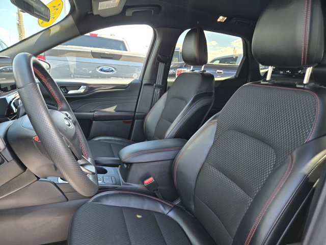 Certified 2025 Ford Escape ST-Line FWD image 24
