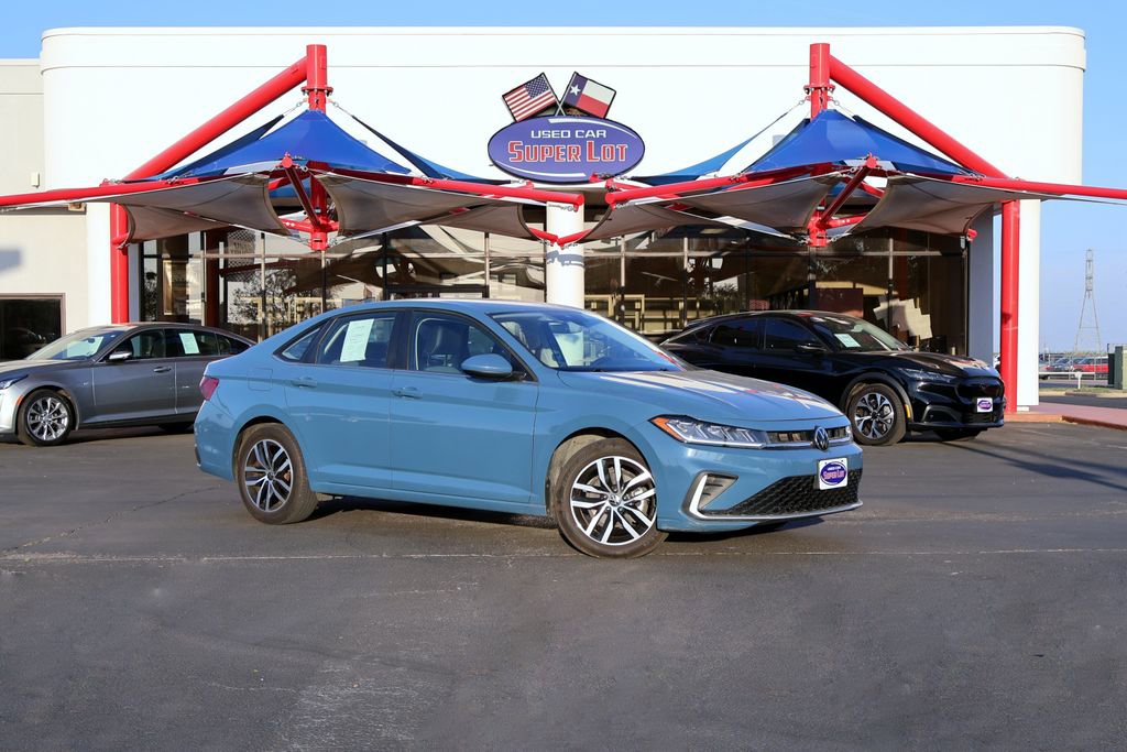 Used 2025 Volkswagen Jetta SE