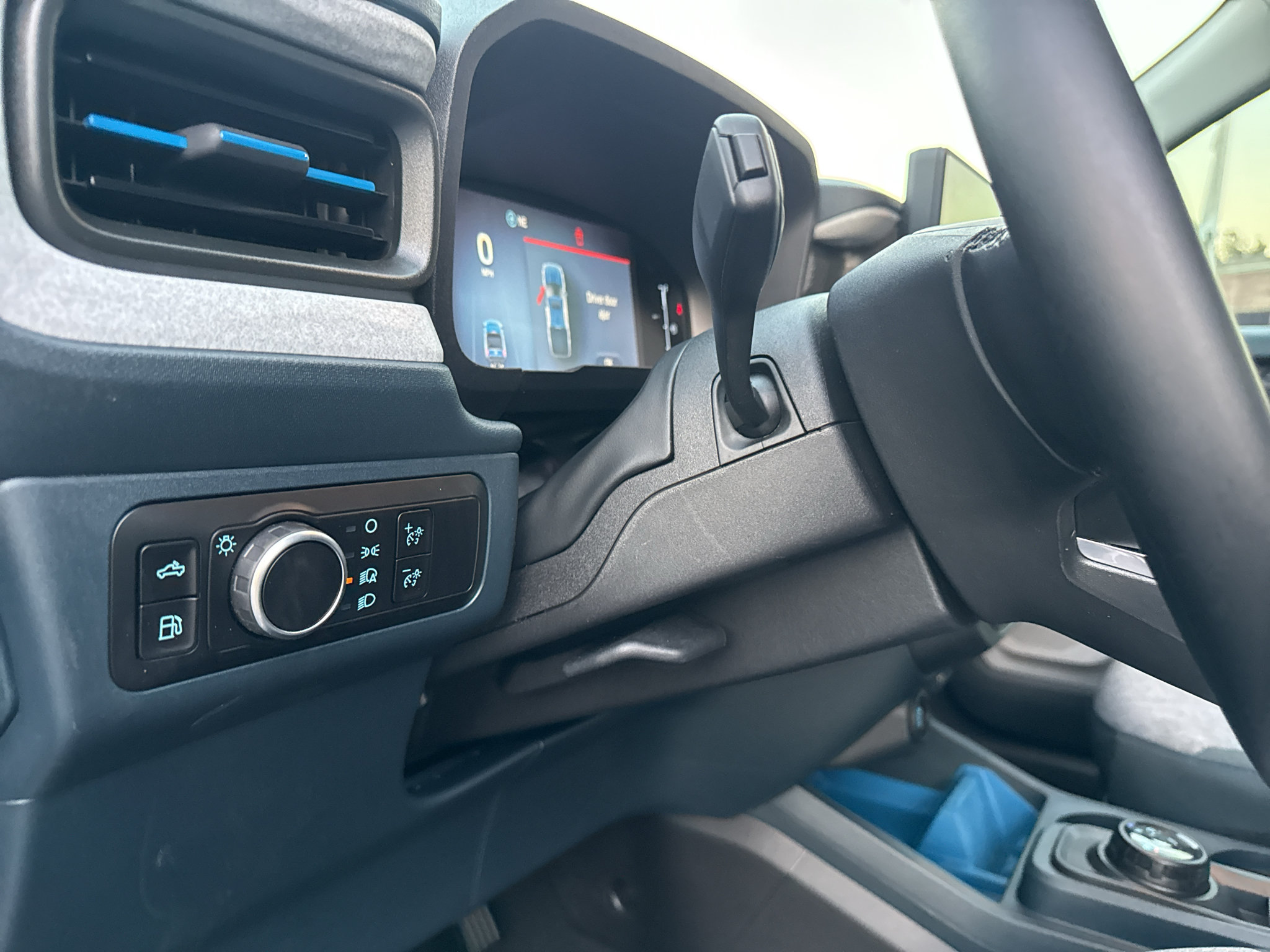 Certified 2025 Ford Maverick XLT w/ XLT Luxury Package FWD image 28