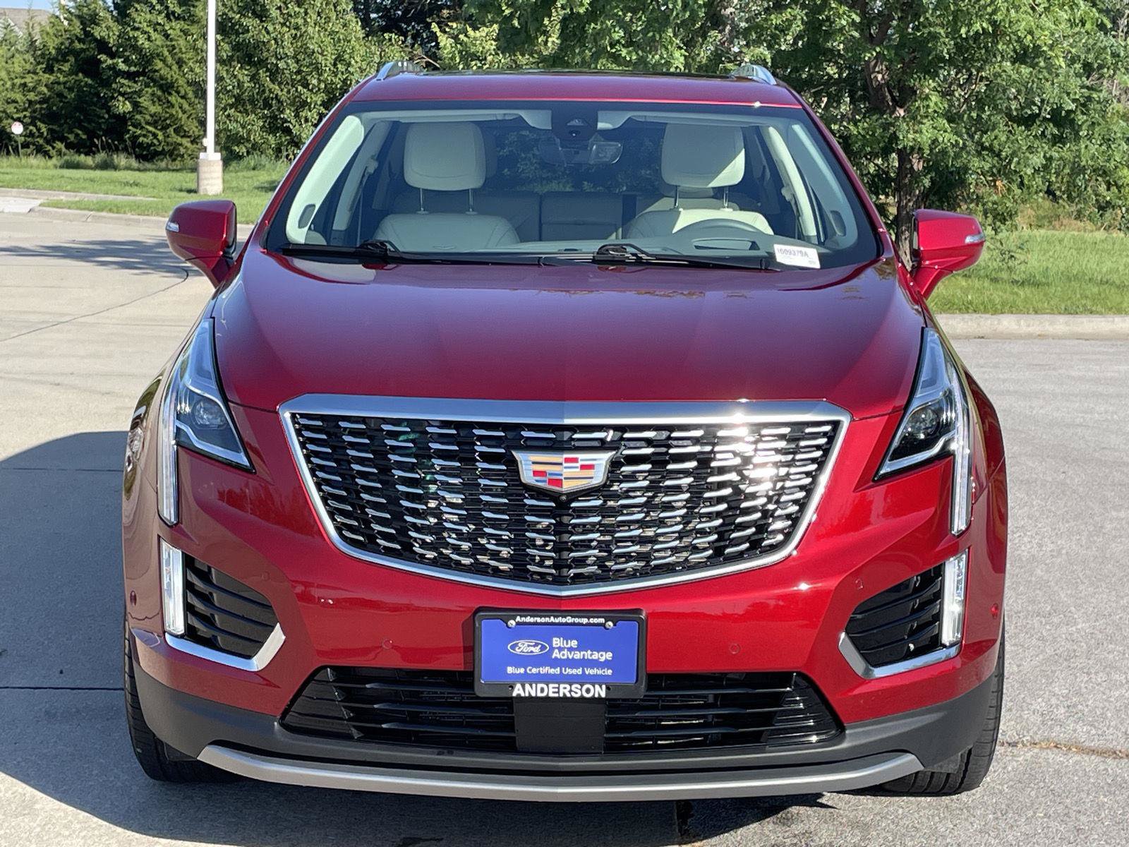 Used 2025 Cadillac XT5 Premium Luxury w/ Technology Package AWD/4WD image 4