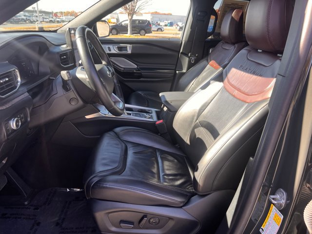 Certified 2022 Ford Explorer Platinum w/ Equipment Group 601A image 15