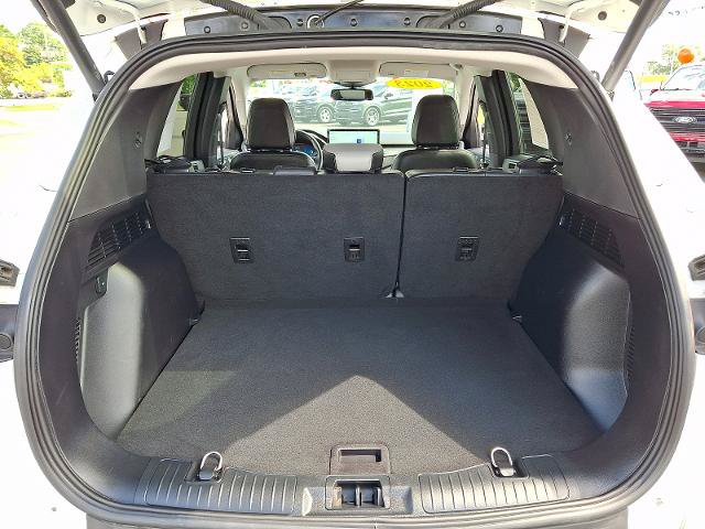 Certified 2023 Ford Escape Platinum AWD/4WD image 28