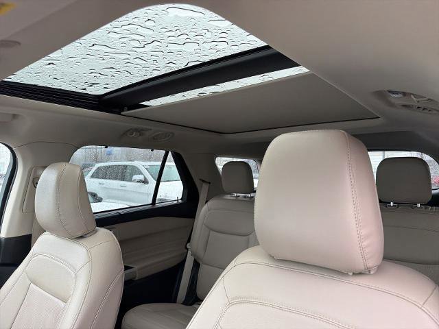 Certified 2023 Ford Explorer Limited w/ Limited Technology Package image 31