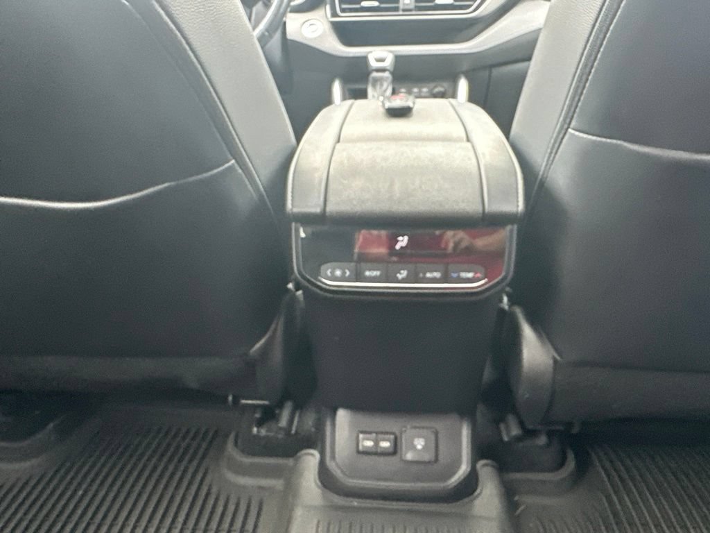 Used 2022 Toyota Highlander Limited AWD/4WD image 32