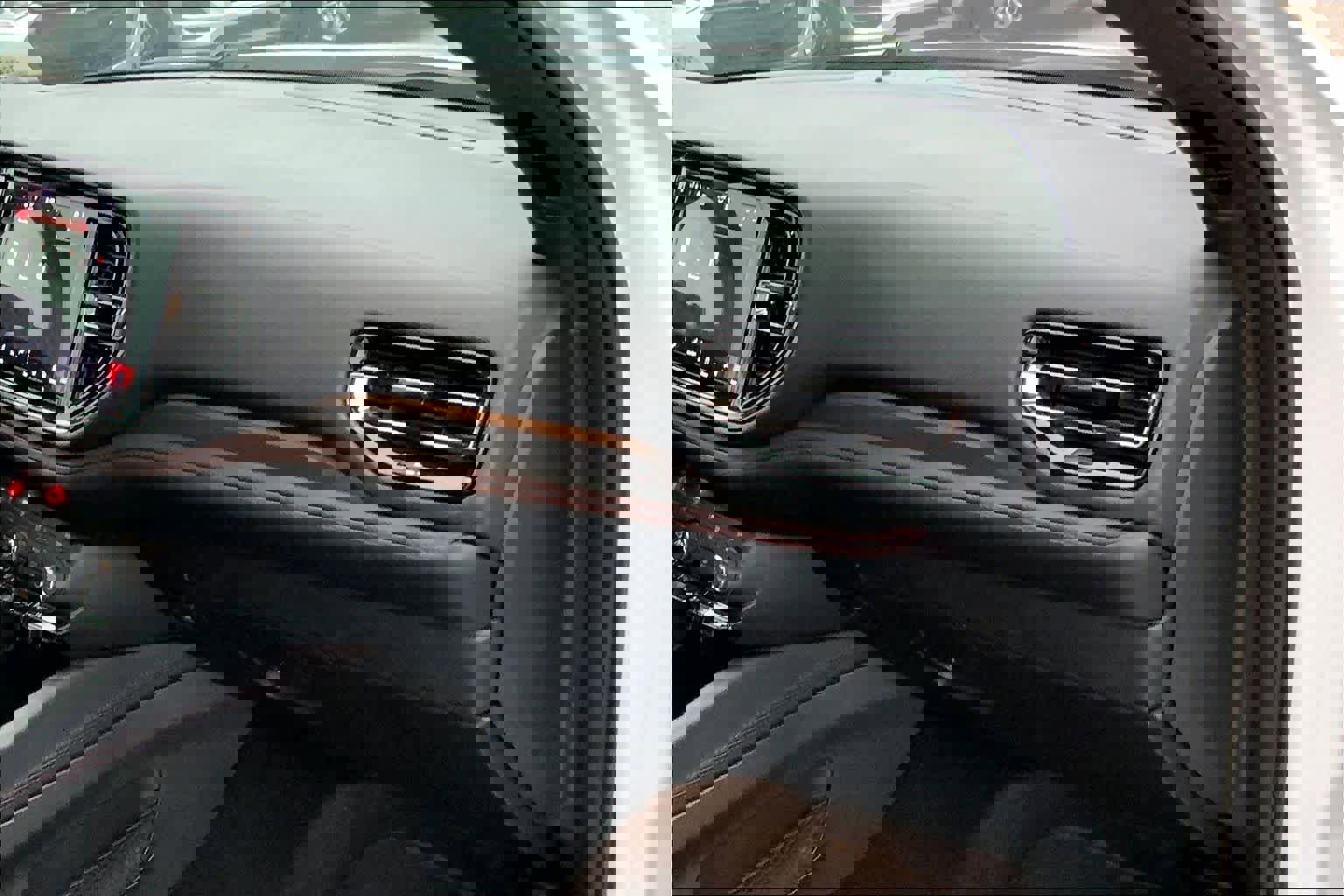 Used 2023 Dodge Durango GT image 17