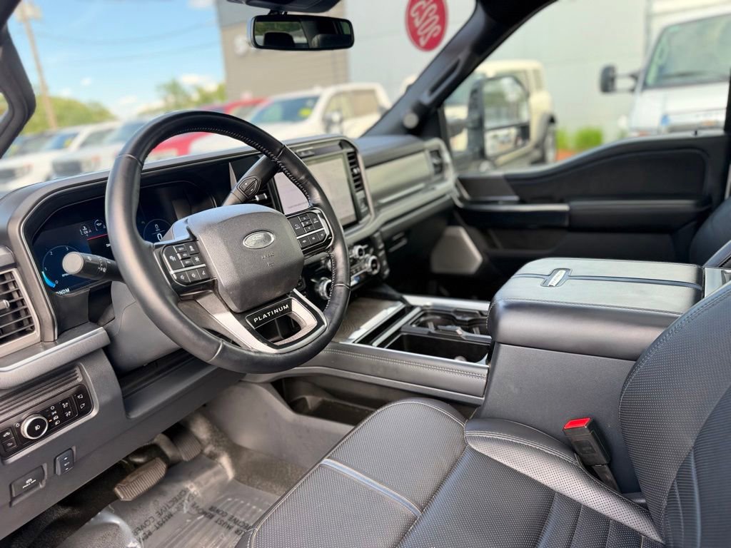 Certified 2025 Ford F350 Platinum AWD/4WD image 15