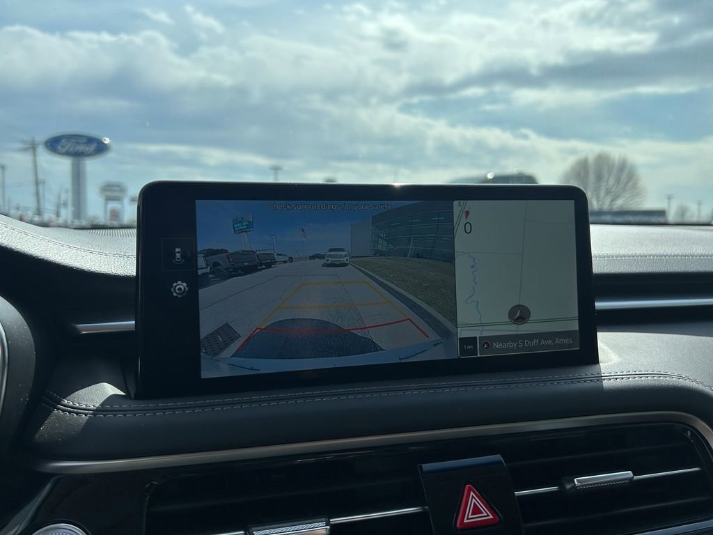 Used 2025 Genesis G70 2.5T image 23