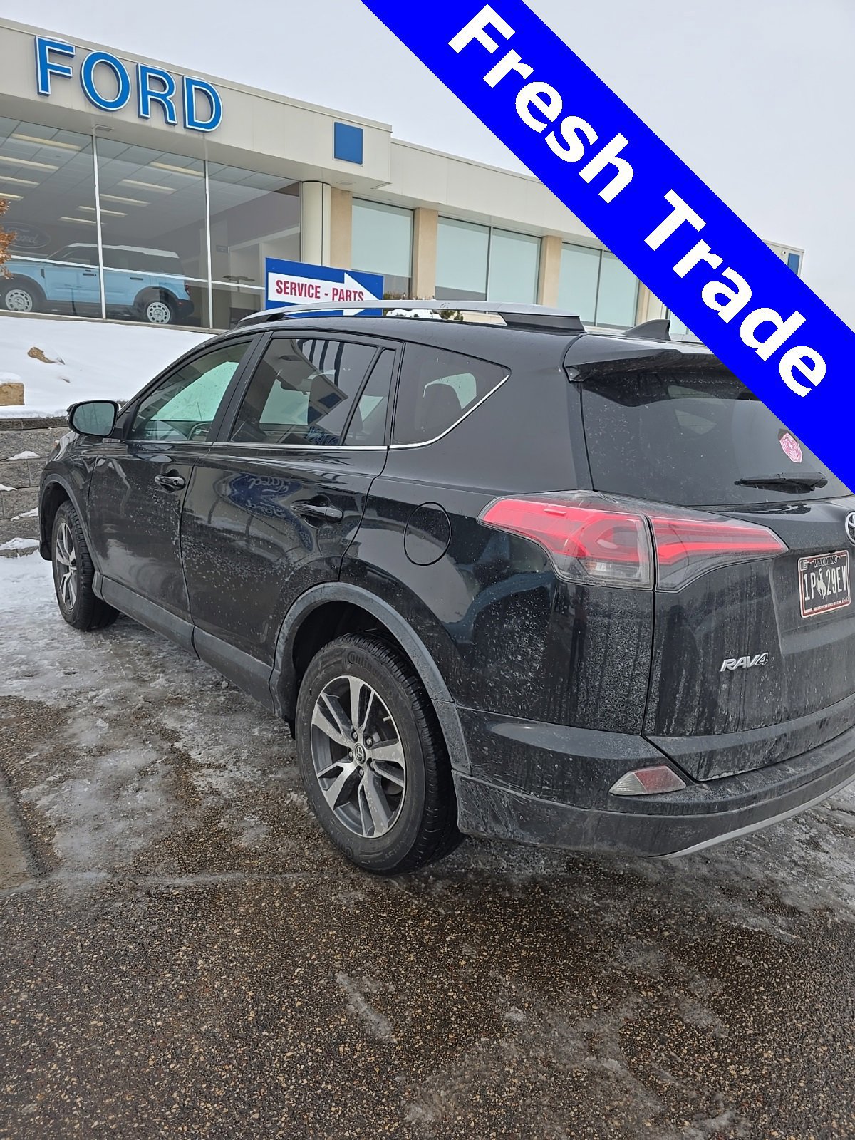 Used 2018 Toyota RAV4 XLE image 3