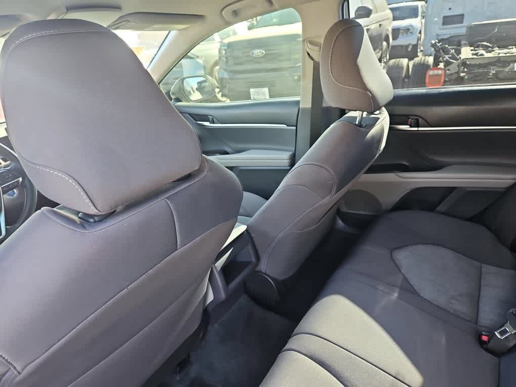 Used 2022 Toyota Camry LE FWD image 10