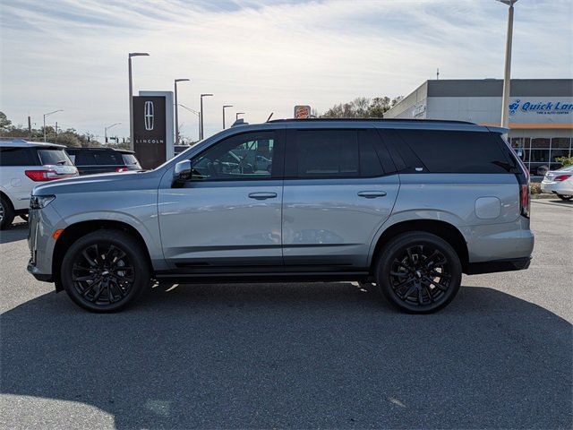 Used 2024 Cadillac Escalade Sport Platinum w/ LPO, ONYX Package image 2