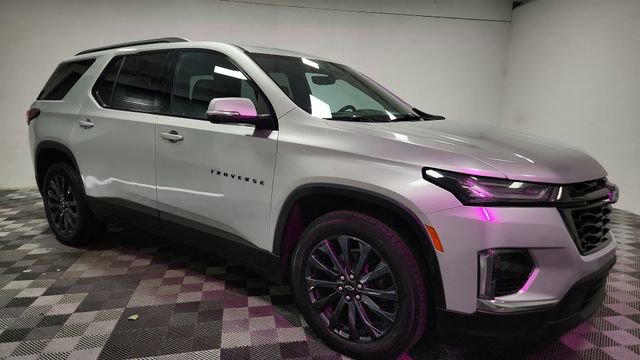 Used 2022 Chevrolet Traverse RS image 3