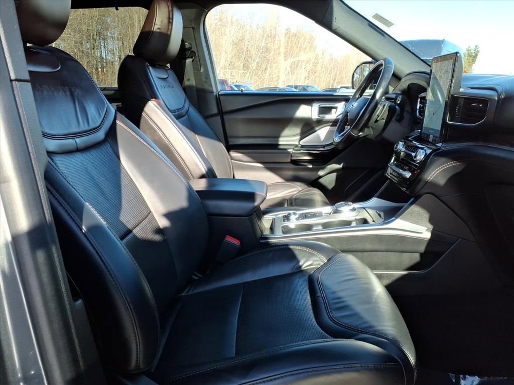 Certified 2021 Ford Explorer Platinum w/ Equipment Group 601A image 7