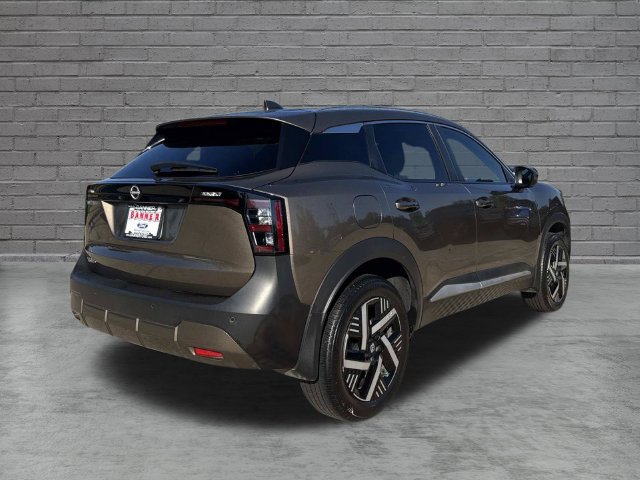 Used 2025 Nissan Kicks SV w/ SV Premium Package FWD image 8
