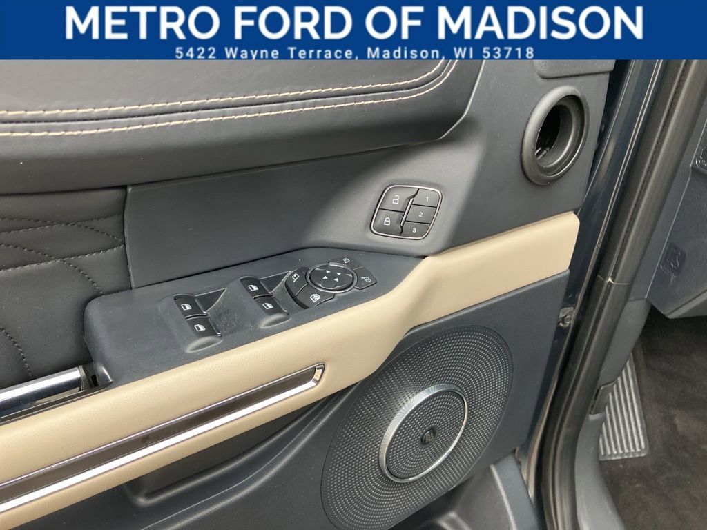 Certified 2022 Ford Expedition Max Platinum image 11