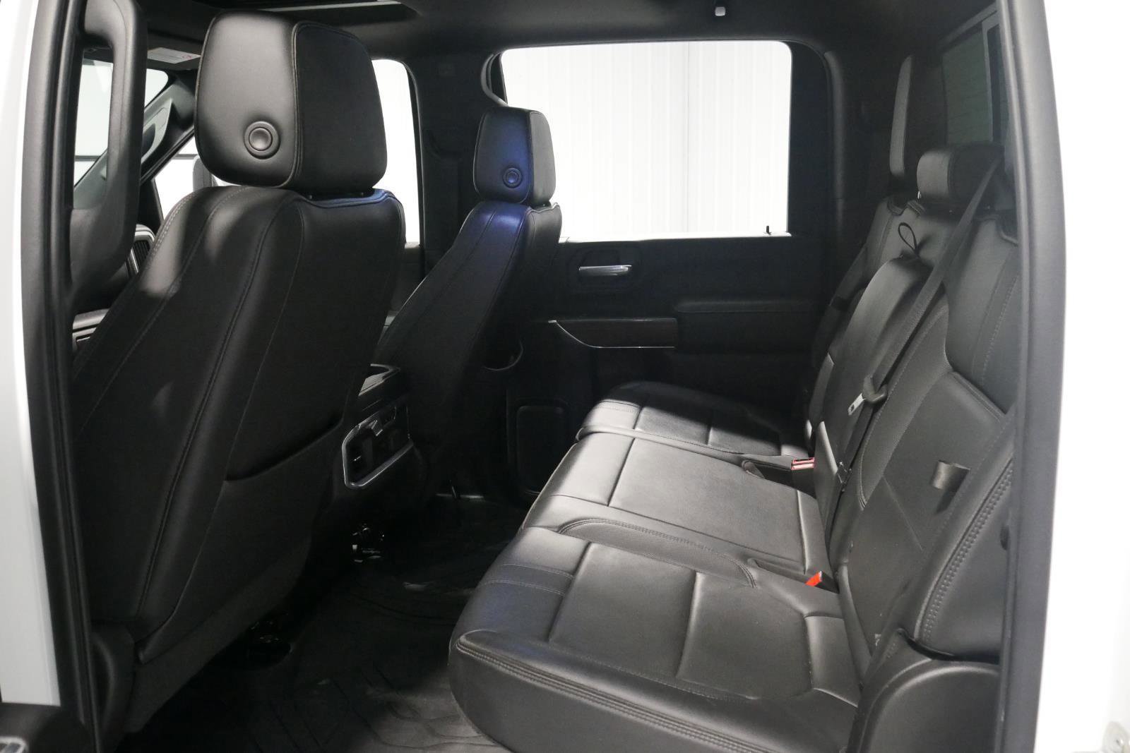 Used 2022 Chevrolet Silverado 2500 High Country image 12