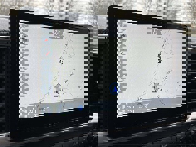 Used 2022 Hyundai Venue Limited image 26