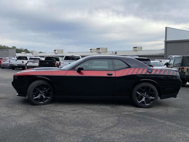 Used 2020 Dodge Challenger SXT w/ Blacktop Package image 2