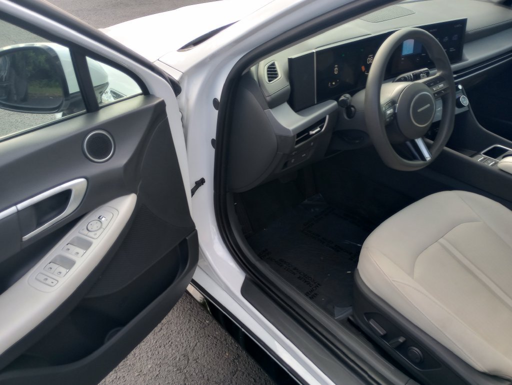 Used 2024 Hyundai Sonata SEL FWD image 16