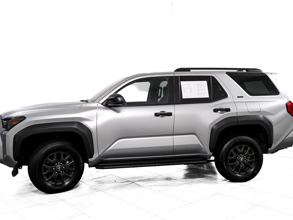 Used 2025 Toyota 4Runner SR5 AWD/4WD image 4