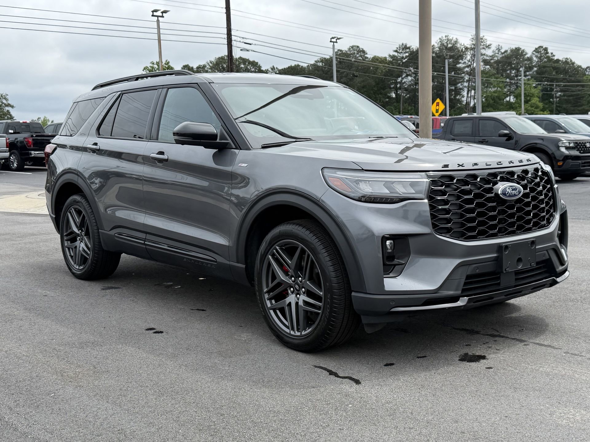 Certified 2025 Ford Explorer ST-Line w/ ST-Line Street Pack AWD/4WD image 27