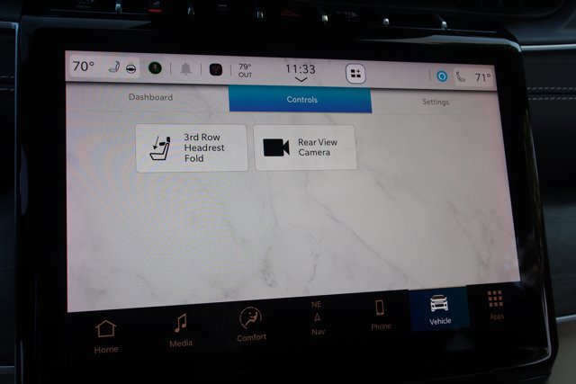 Used 2024 Jeep Grand Cherokee L Limited w/ Black Appearance Package image 34