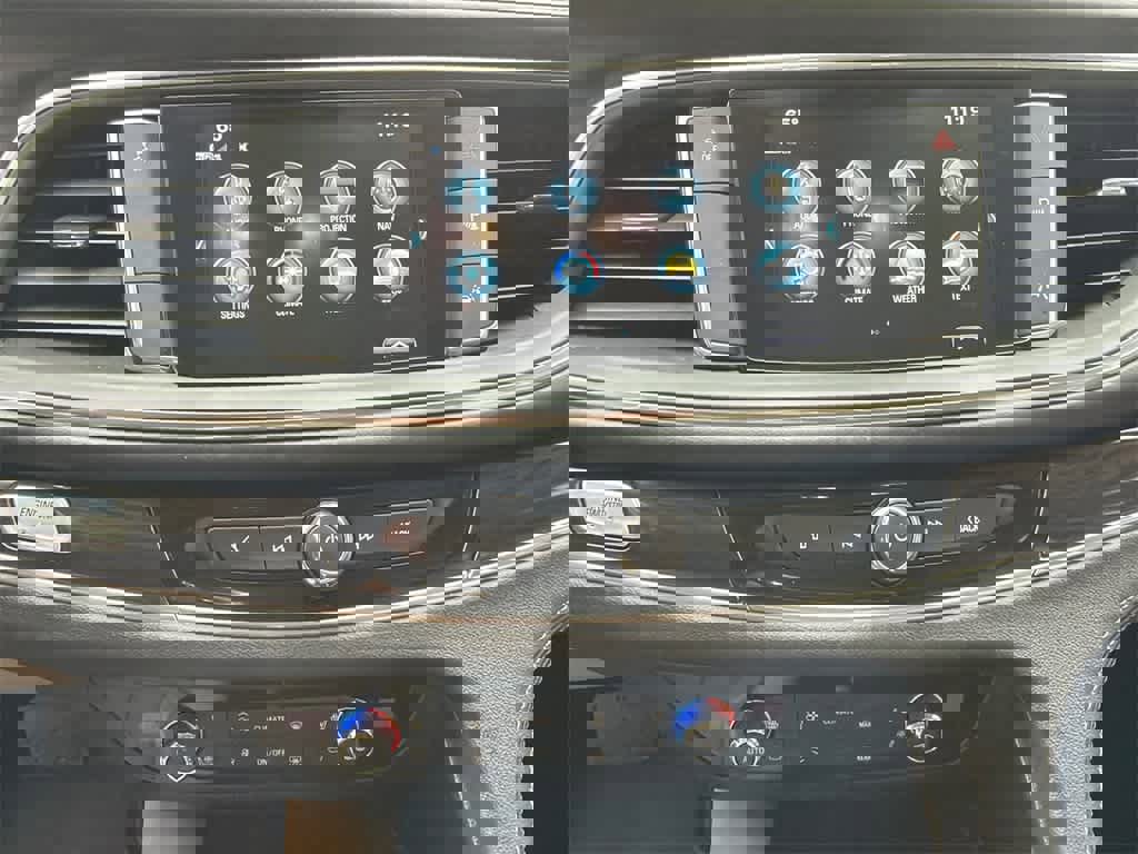 Used 2018 Buick Enclave Premium image 28