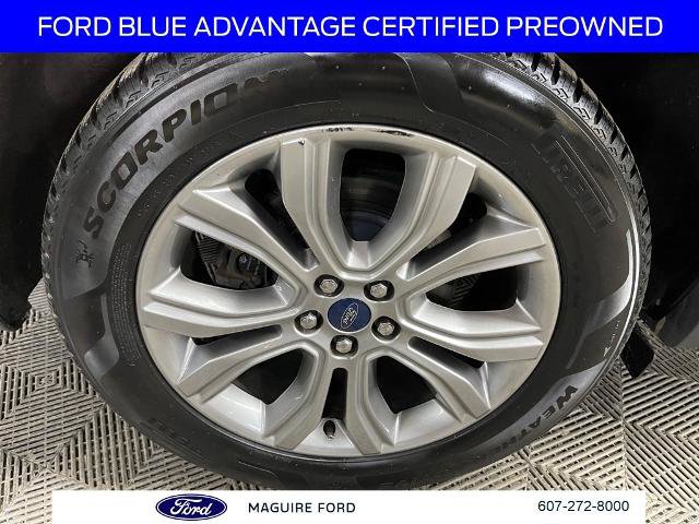 Certified 2019 Ford Edge Titanium w/ Equipment Group 301A image 17