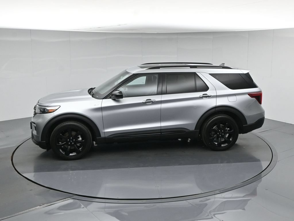 Certified 2023 Ford Explorer ST-Line w/ Class IV Trailer Tow Package RWD image 43