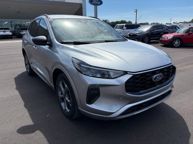Certified 2023 Ford Escape ST-Line w/ Tech Pack #1 AWD/4WD image 6