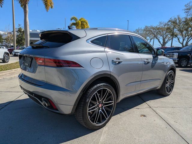 Used 2024 Jaguar E-PACE R-Dynamic SE image 4