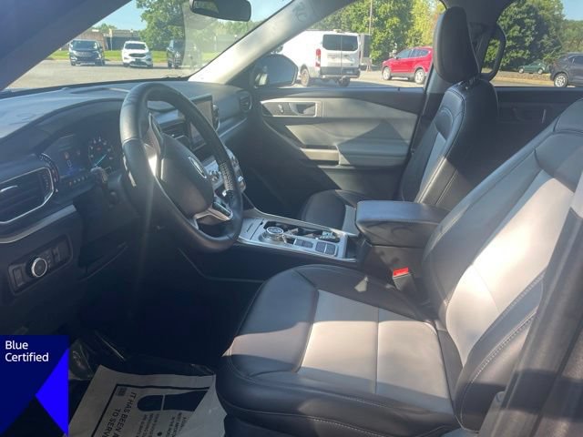 Certified 2024 Ford Explorer XLT w/ Equipment Group 202A RWD image 9