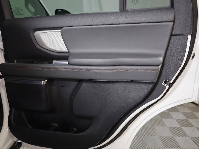 Certified 2025 Ford Expedition Active AWD/4WD image 32