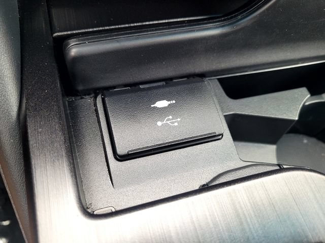 Used 2022 Lexus ES 250 w/ Accessory Package 2 AWD/4WD image 18