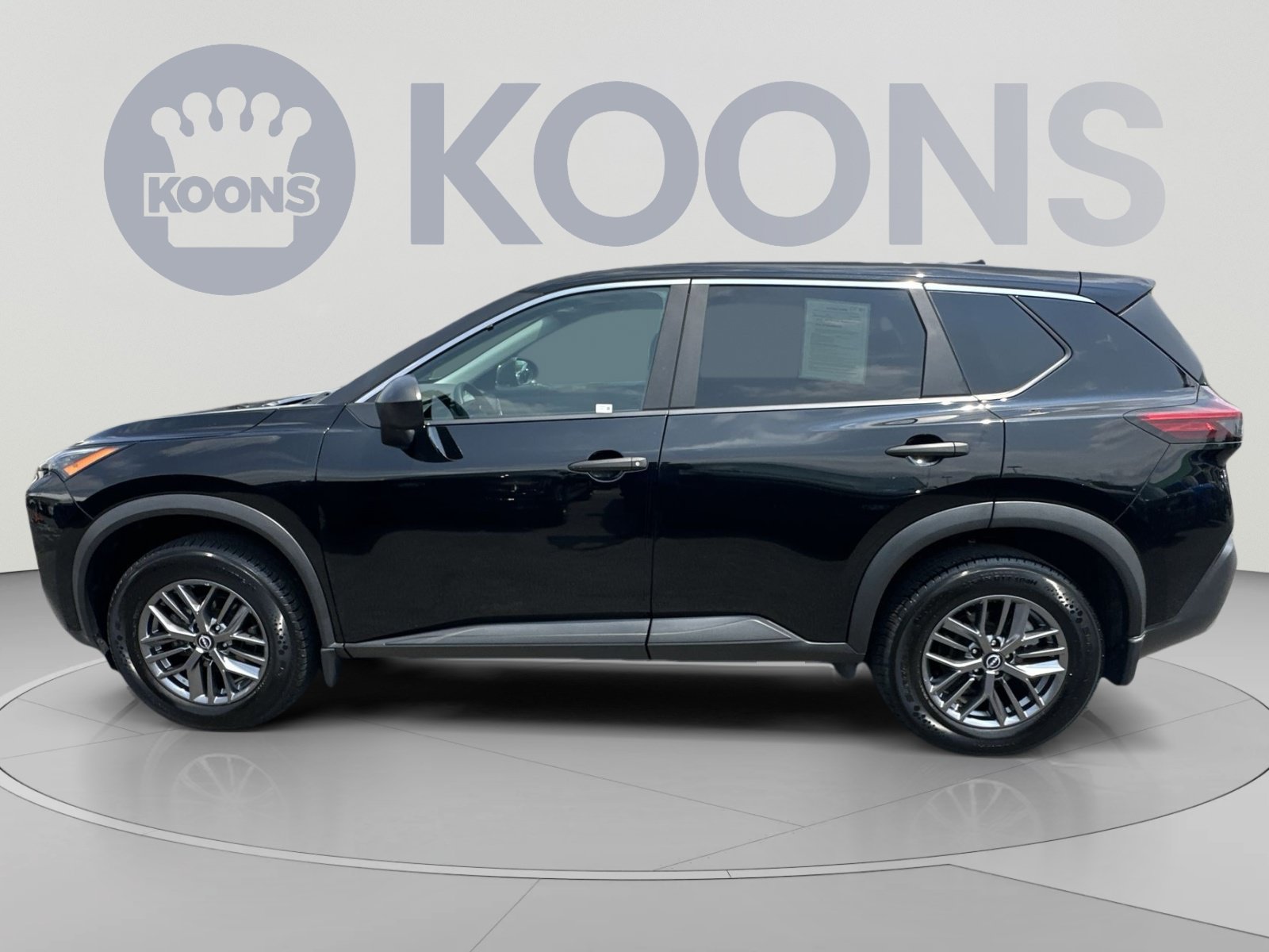 Used 2023 Nissan Rogue S AWD/4WD image 7