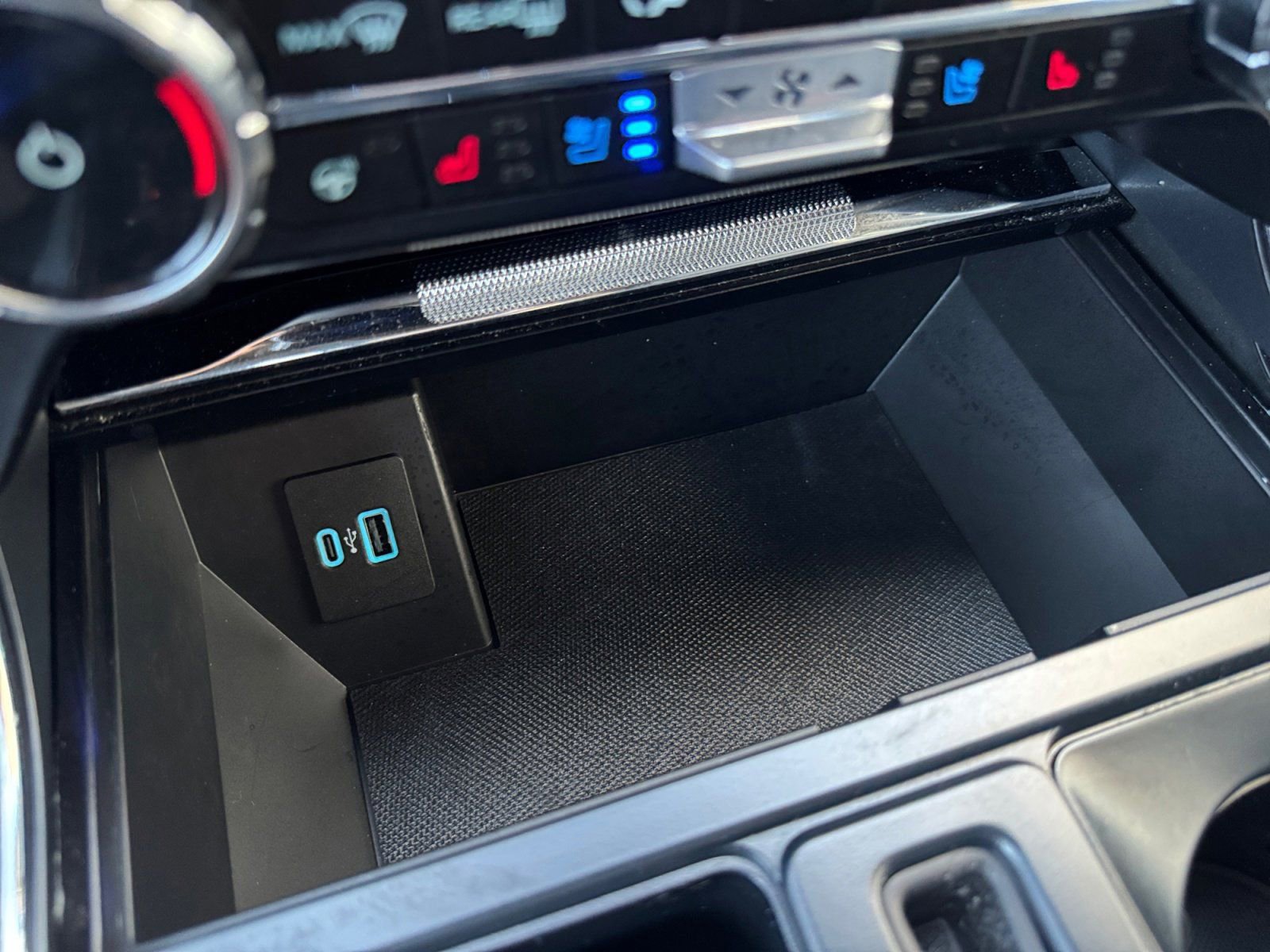 Certified 2024 Ford F150 Lariat image 25