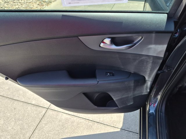 Used 2019 Kia Forte Sedan FWD image 27